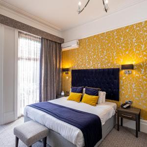 Superior Family Room (2Adults +1Child) with Air Conditioning