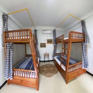 Single Bed in Mixed Dormitory Room