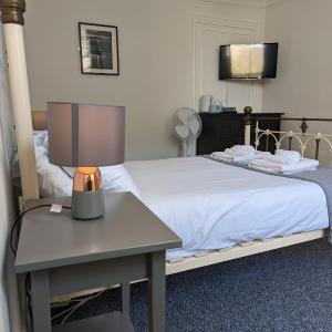 Double Room with Shared Bathroom