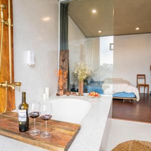 King Room with Spa Bath