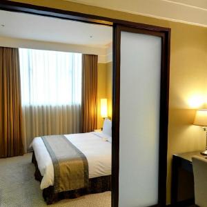 Executive Queen Suite