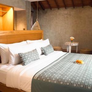 Annora Suite with Seating Area