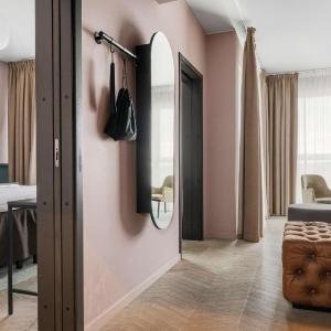 Suite with King Bed and Terrace - Non-Smoking