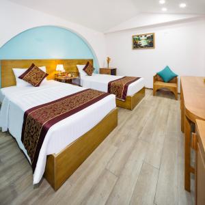 Superior Triple Room with Window