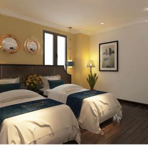 Deluxe Double or Twin Room with City View