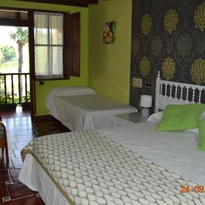 Triple Room with Private Bathroom