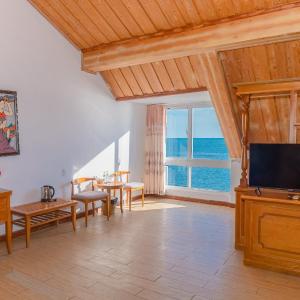Suite with Sea View