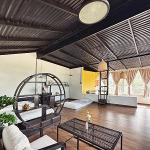 Studio with Garden View