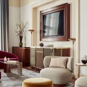 Wintergarden Adina Suite