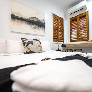 Cozy One-Bedroom Apartment with garden view(Close to the road)