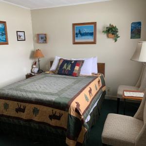 Queen Room