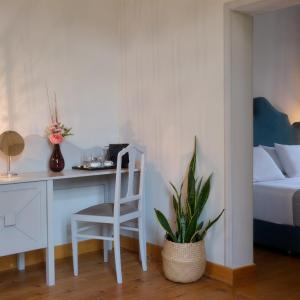 Deluxe Queen Suite
