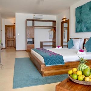 Deluxe Double Room with Balcony and Sea View