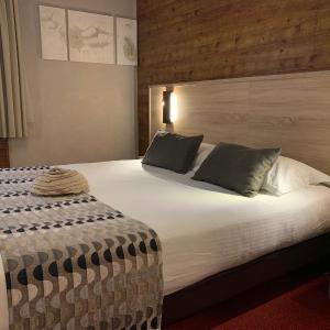 Comfort King Room with Garden View