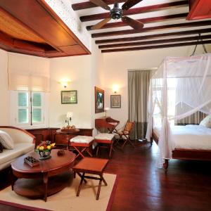 Deluxe King Suite