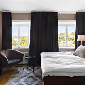 Small Standard Double Room - Non-Smoking