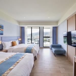 Quadruple Room with Mountain View