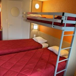 Triple Room with 3 Singles Beds