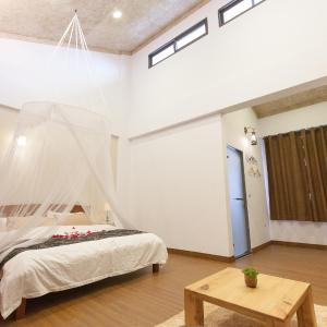King Room with Lake View