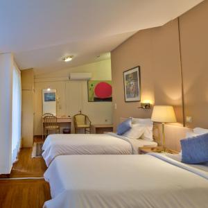 Triple Room with Garden View