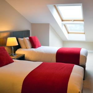 Two-Bedroom Apartment (6 Adults)