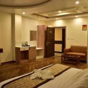 Deluxe Double or Twin Room