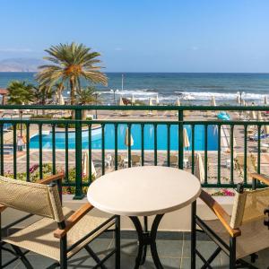 Superior Double or Twin Room with Front Sea View