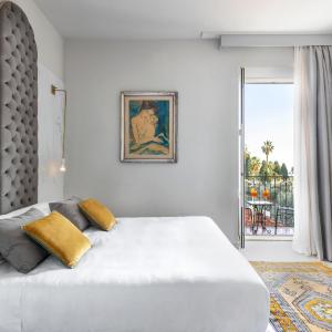 Standard Double or Twin Room with Garden View