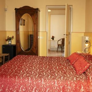 Large Double or Twin Room