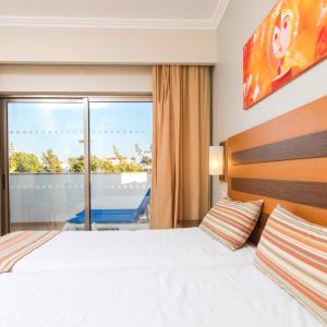 Standard One-Bedroom Apartment with Garden View