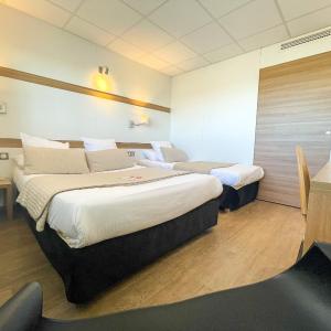 Premium Triple Room with pool view