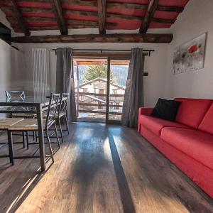 Apartment with Mountain View Laval