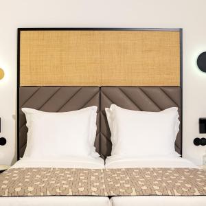 Twin Room with Aliados View