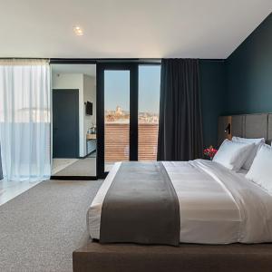 Deluxe Double Room with Bath