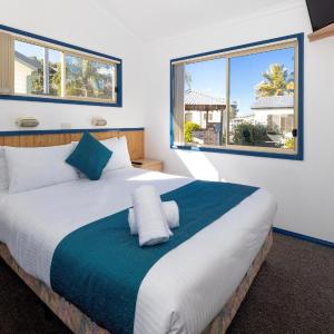 Standard Two-Bedroom Spa Cabin - Not Pet Friendly