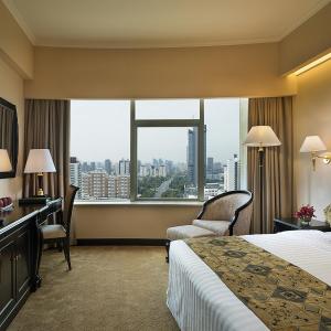 Business Suite with One Double Bed