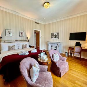 Deluxe Double Room with Lake View