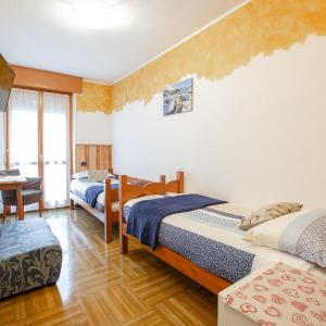 Twin Room with Mountain View