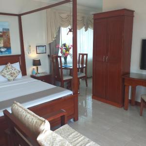 King Suite with Spa Bath