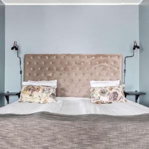 Superior King Room with Sofa Bed - Non-Smoking