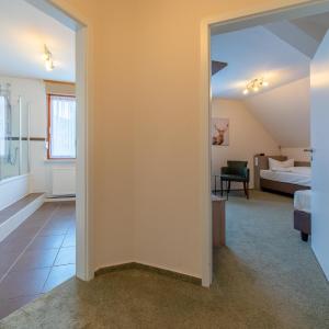 Family Room (4 Adults)