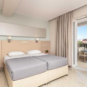 Standard Twin/Double room with Pool View