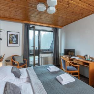 Double or Twin Room with Balcony