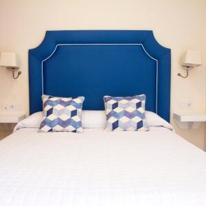 Apartment with Sea View (2 Adults + 1 Child)