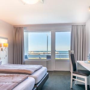 Double Room with Sea View and Balcony