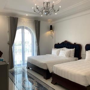 Triple Room with Lake View