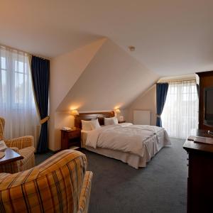 Large Double Room