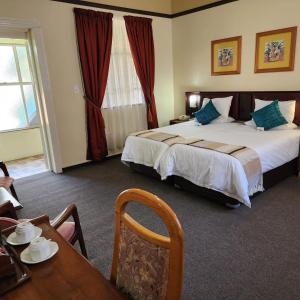 Twin Room with Shower