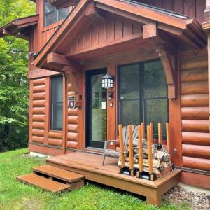 Three-Bedroom Chalet with Hot Tub