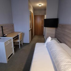 Economy Single Room